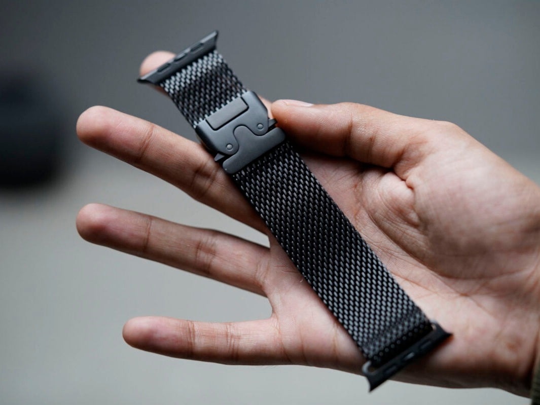 Luxury Titanium Milanese Loop / Compatible For Apple Watch