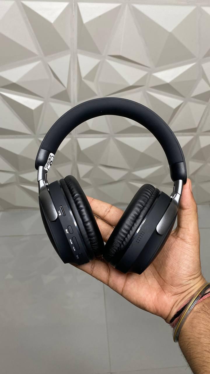 BOSS QC HEADPHONES
