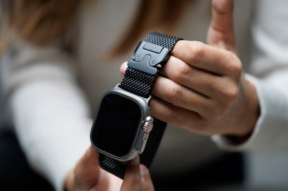 Luxury Titanium Milanese Loop / Compatible For Apple Watch
